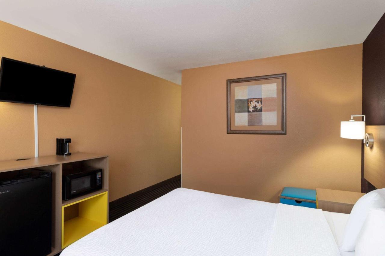 Days Inn By Wyndham Anderson In Exterior foto